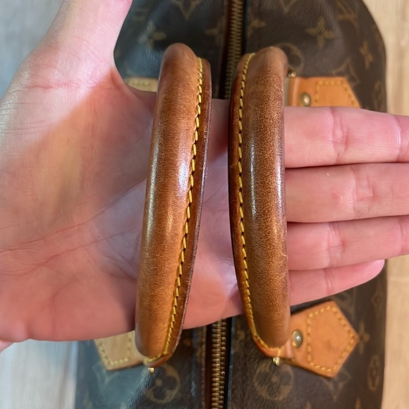 Louis Vuitton Monogram Speedy 30 - Picture 10 of 17